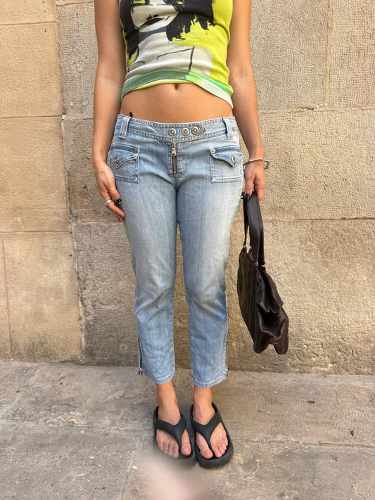 Y2K Capri Jeans with Zip Waist Detail