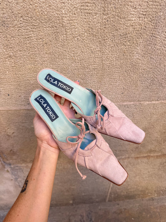 Lola Tokio Suede Mules – EU 37