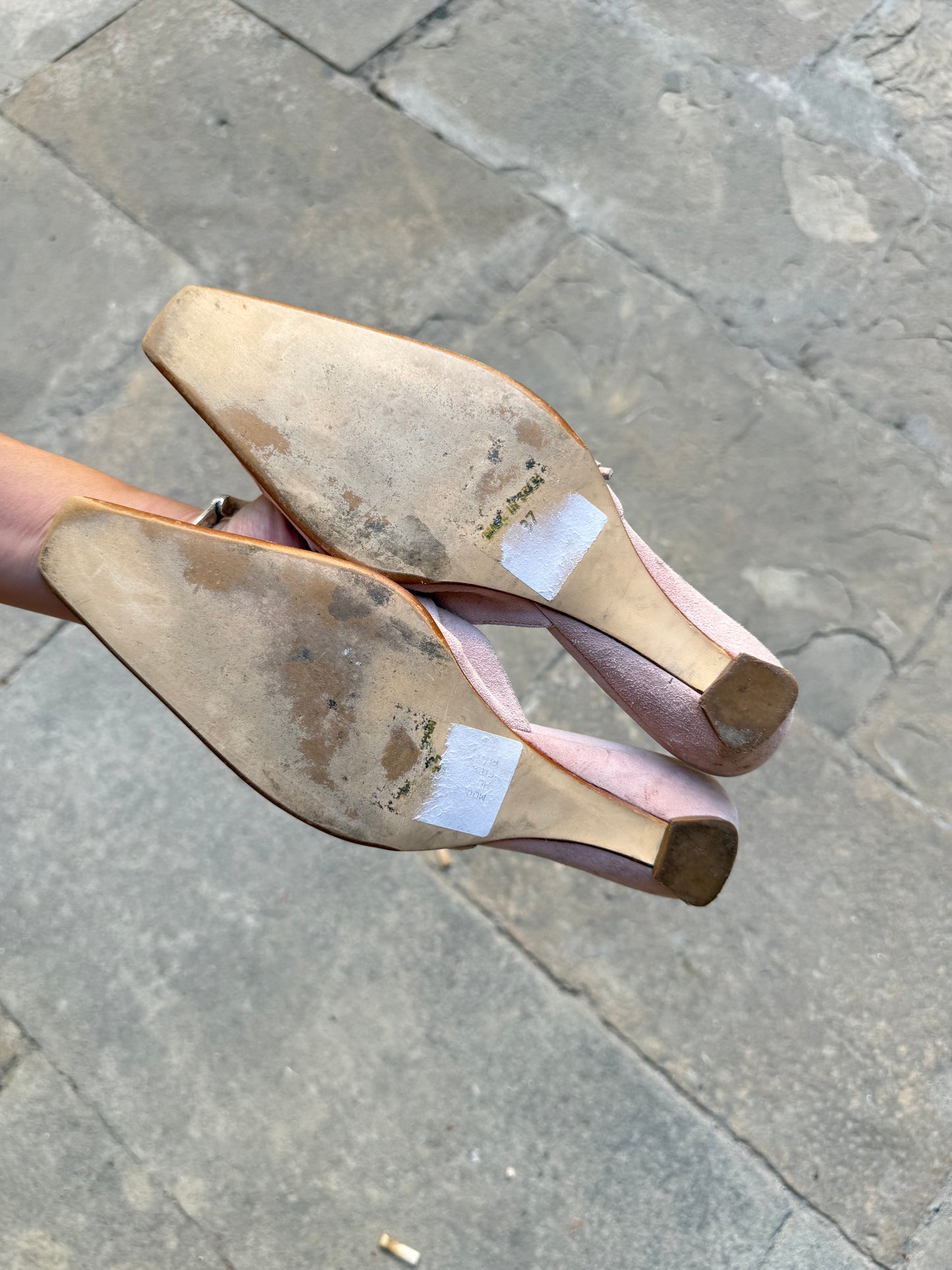 Lola Tokio Suede Mules – EU 37