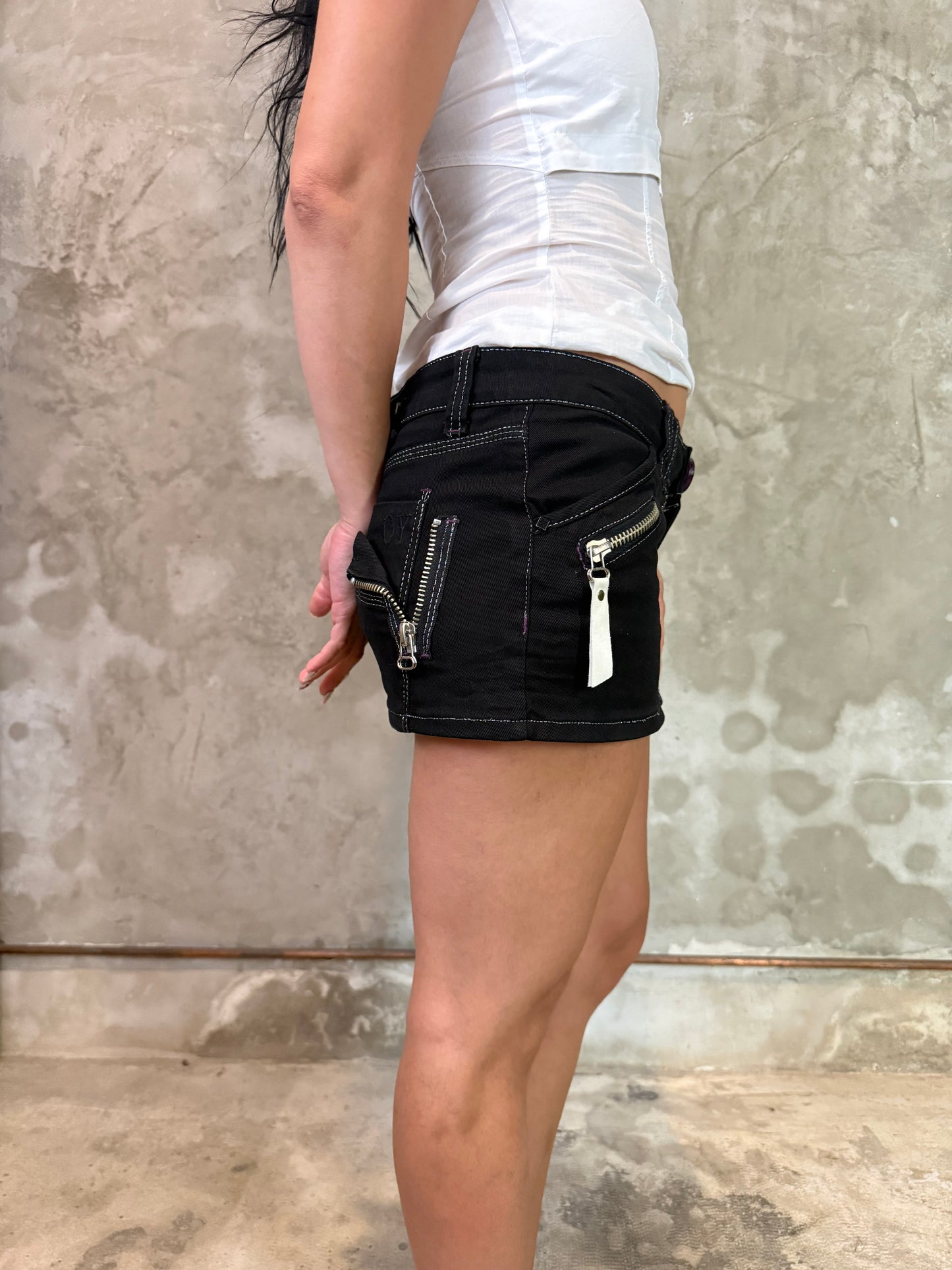 Y2K Black Mini Skirt with Contrast Stitching