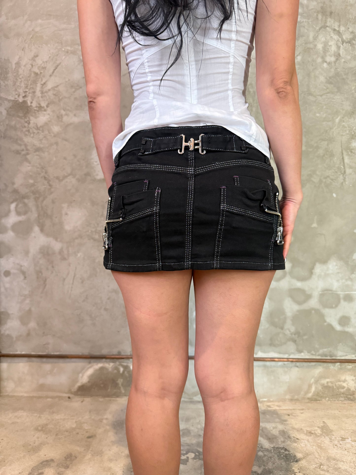 Y2K Black Mini Skirt with Contrast Stitching
